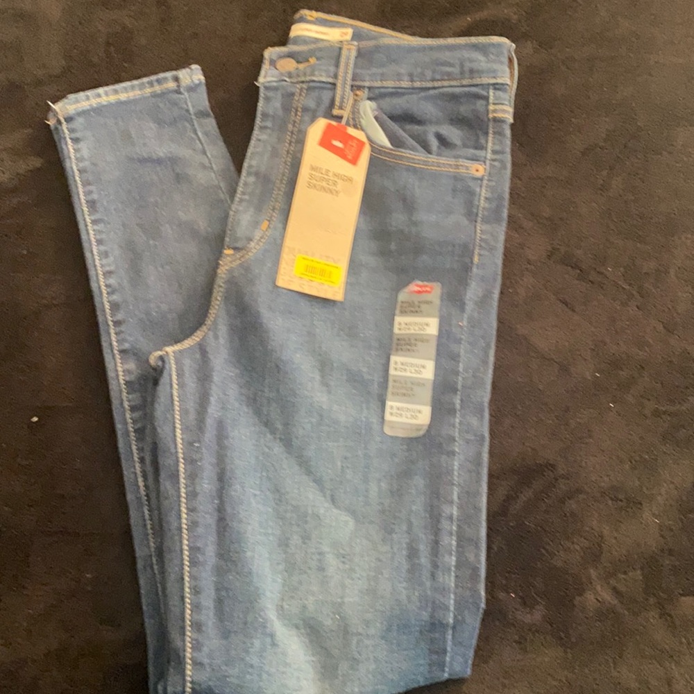 Levis Mile High Super Skinny Jeans size 29